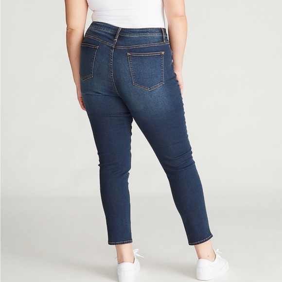 Women’s Jeans - Picture 2 of 12